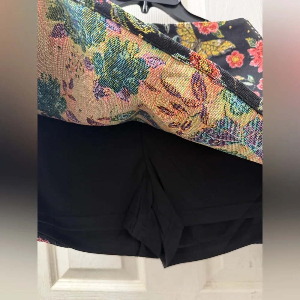 ❤️ Lulus Ismerie Black Floral Jacquard Mid-Rise Skort - Picture 5 of 5